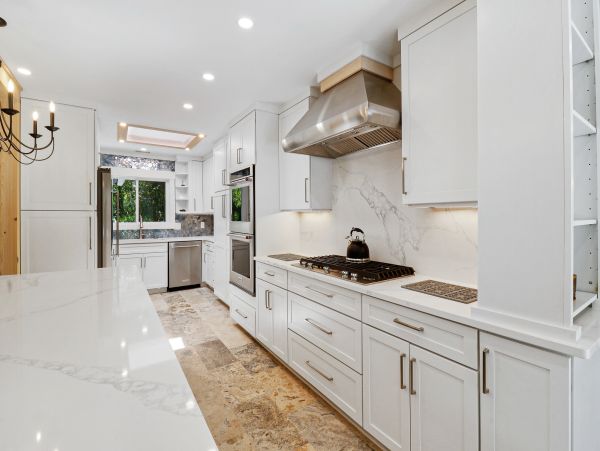 Hilton Head Four Bedroom Vacation Home with Pool Sleeps 10