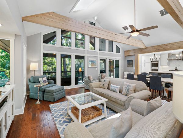 Hilton Head Four Bedroom Vacation Home with Pool Sleeps 10