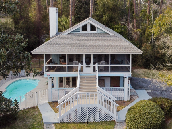 Spacious 4 Bedroom Vacation Rental in Hilton Head Sleeps 10