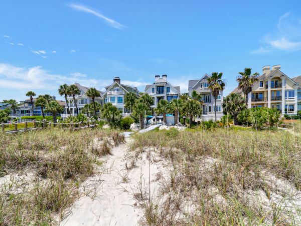 Hilton Head Eight Bedroom Beachfront Vacation Rental Home