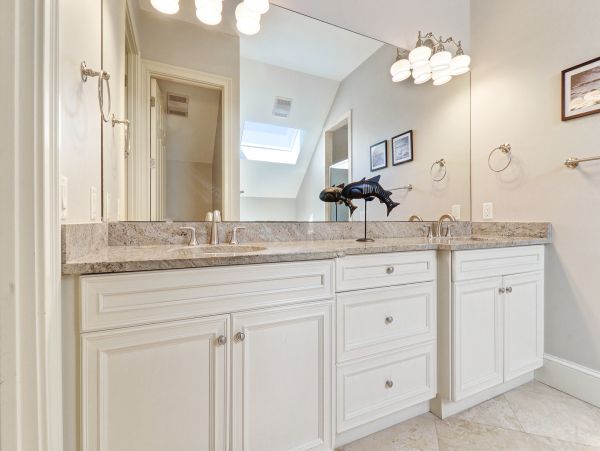 Hilton Head Eight Bedroom Beachfront Vacation Rental Home