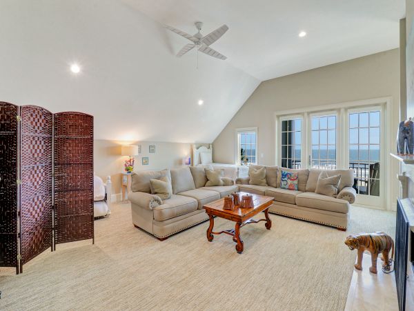 Hilton Head Eight Bedroom Beachfront Vacation Rental Home