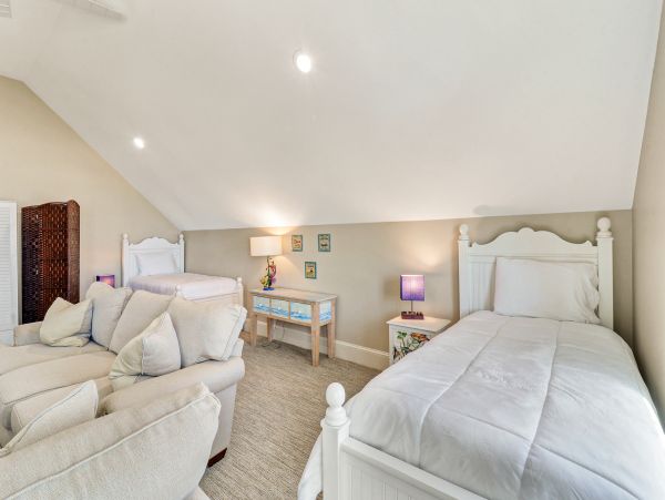 Hilton Head Eight Bedroom Beachfront Vacation Rental Home