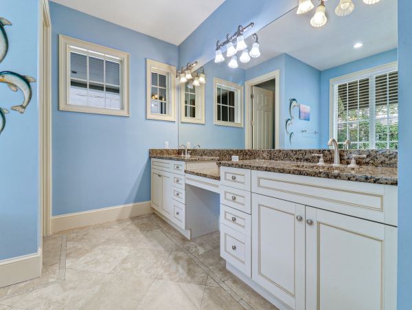 Hilton Head Eight Bedroom Beachfront Vacation Rental Home