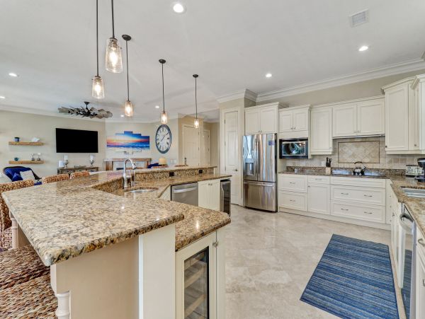 Hilton Head Eight Bedroom Beachfront Vacation Rental Home