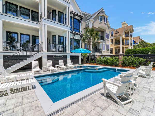 Hilton Head Eight Bedroom Beachfront Vacation Rental Home