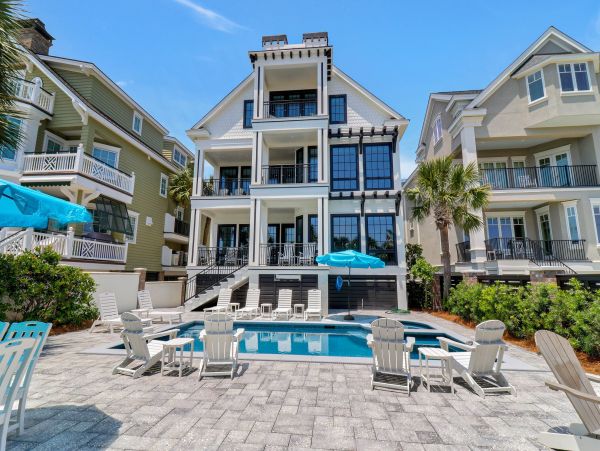Hilton Head Eight Bedroom Beachfront Vacation Rental Home