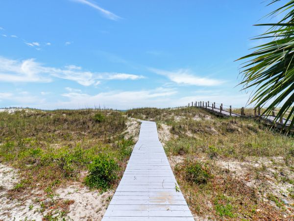 Hilton Head Eight Bedroom Beachfront Vacation Rental Home