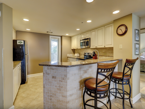 Hilton Head Oceanfront Villa with Pool & Hot Tub