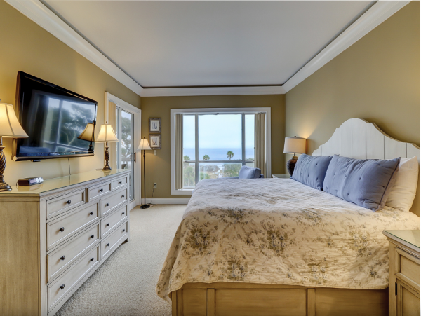 Hilton Head Oceanfront Villa with Pool & Hot Tub