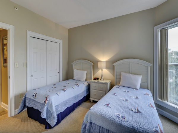 Hilton Head Oceanfront Villa with Pool & Hot Tub