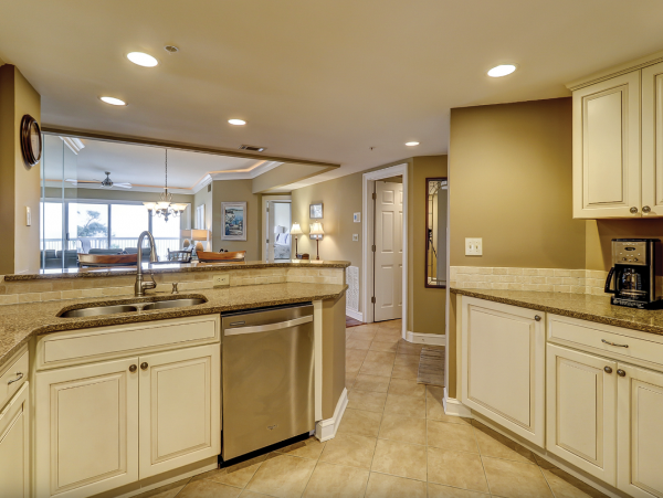 Hilton Head Oceanfront Villa with Pool & Hot Tub