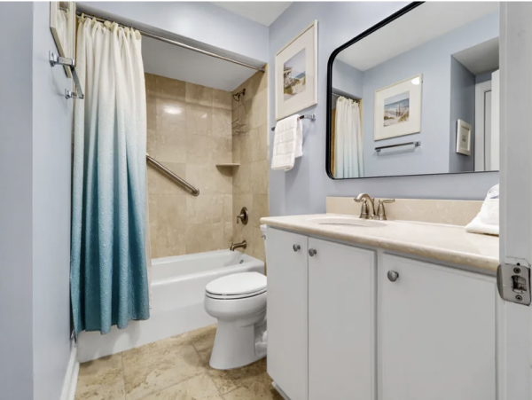 Three Bedroom Three Bathroom End Unit Ocean Views & Pool