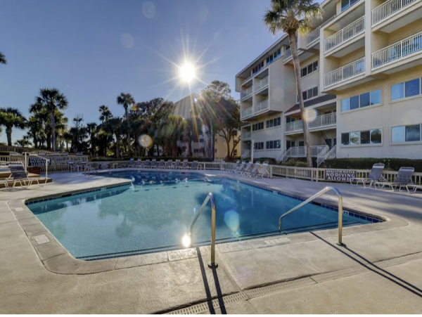 Three Bedroom Three Bathroom End Unit Ocean Views & Pool