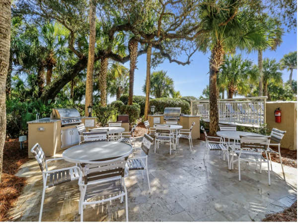 Three Bedroom Three Bathroom End Unit Ocean Views & Pool