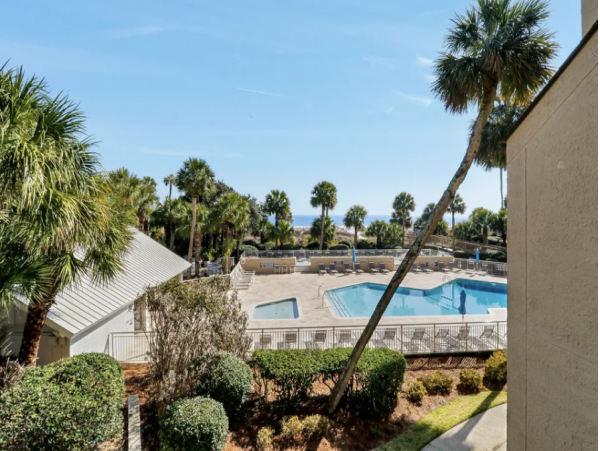 Three Bedroom Three Bathroom End Unit Ocean Views & Pool