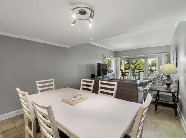 Three Bedroom Three Bathroom End Unit Ocean Views & Pool