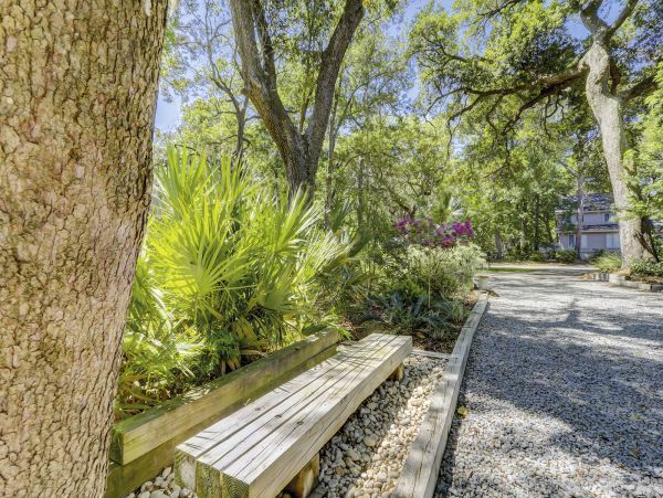 Perfect Three Bedroom Vacation Home with Private Pool in Hilton Head