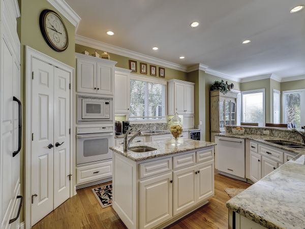 Hilton Head Lovely 6 Bedroom Home with Private Pool