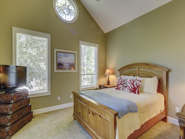 Hilton Head Lovely 6 Bedroom Home with Private Pool