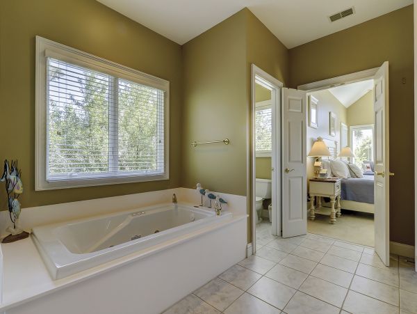 Hilton Head Lovely 6 Bedroom Home with Private Pool