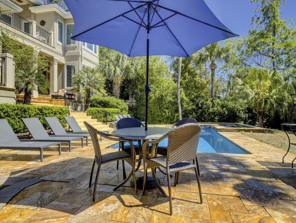 Hilton Head Lovely 6 Bedroom Home with Private Pool