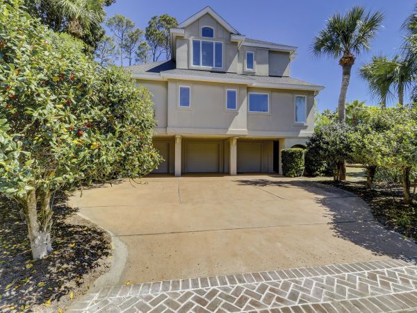 Hilton Head Lovely 6 Bedroom Home with Private Pool