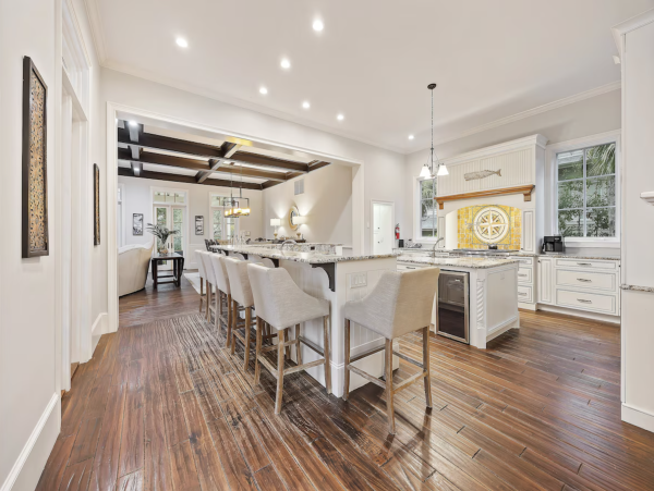 Hilton Head Luxury Vacation Rental 6-Bed Beach House with Pool & Spa