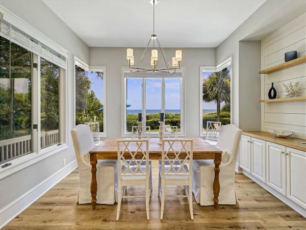Magnificent Six Bedroom Vacation Home in Hilton Head