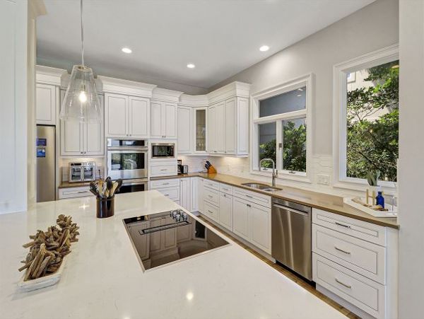 Magnificent Six Bedroom Vacation Home in Hilton Head