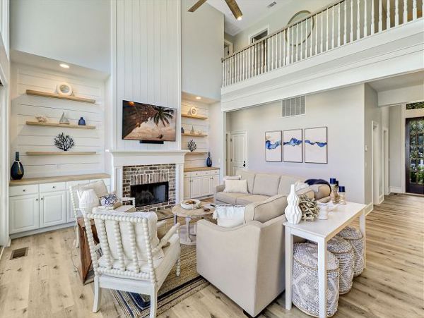 Magnificent Six Bedroom Vacation Home in Hilton Head