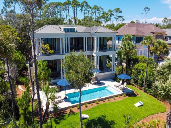 Oceanfront Vacation Rental with 6 Bedrooms in Hilton Head