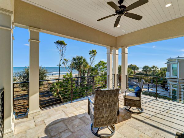Oceanfront Vacation Rental with 6 Bedrooms in Hilton Head