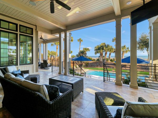 Oceanfront Vacation Rental with 6 Bedrooms in Hilton Head