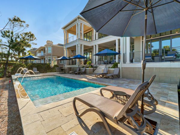 Oceanfront Vacation Rental with 6 Bedrooms in Hilton Head