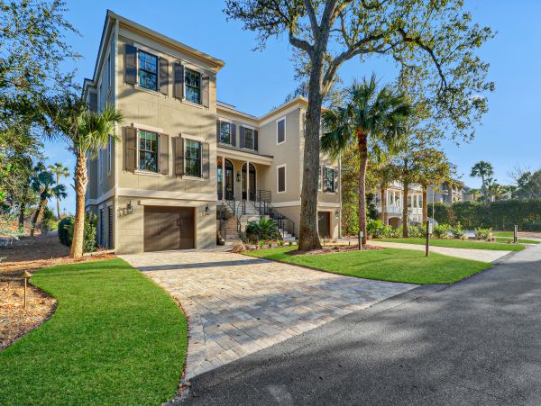 Oceanfront Vacation Rental with 6 Bedrooms in Hilton Head