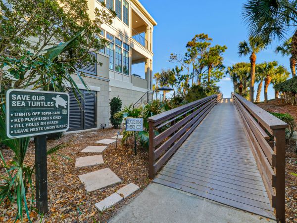 Oceanfront Vacation Rental with 6 Bedrooms in Hilton Head