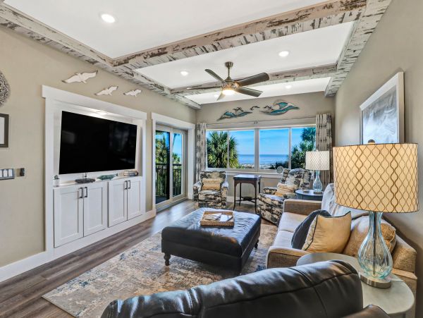 Beautiful Oceanfront Villa Just Steps Away from the Beach