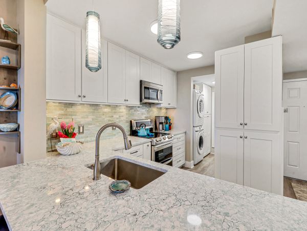 Beautiful Oceanfront Villa Just Steps Away from the Beach