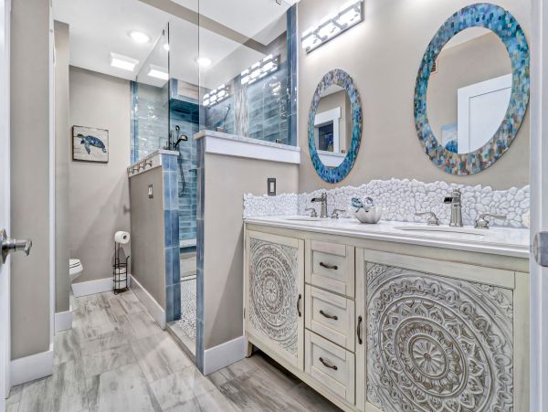 Beautiful Oceanfront Villa Just Steps Away from the Beach