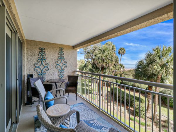 Beautiful Oceanfront Villa Just Steps Away from the Beach