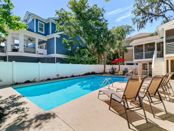 Hilton Head 5 Bedroom Vacation Pool Home Sleeps 11 Guests.