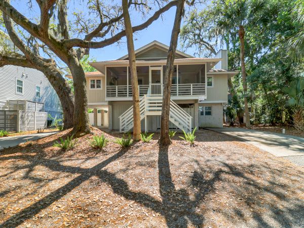Hilton Head 5 Bedroom Vacation Pool Home Sleeps 11 Guests.