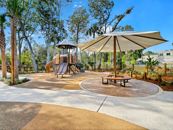Hilton Head 5 Bedroom Vacation Pool Home Sleeps 11 Guests.