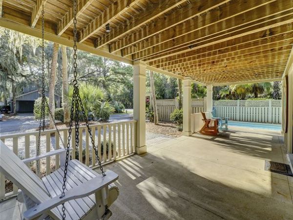 Beautiful 5th-row Ocean Home in Hilton Head