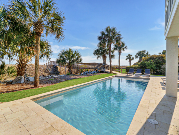 Luxurious Oceanfront Vacation Property in Hilton Head Island
