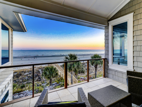 Luxurious Oceanfront Vacation Property in Hilton Head Island