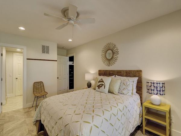 Hilton Head Vacation Home Five Bedroom Walk to Beach