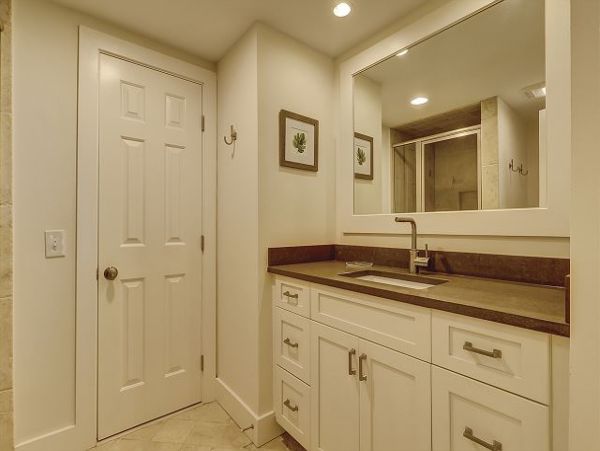Hilton Head Vacation Home Five Bedroom Walk to Beach