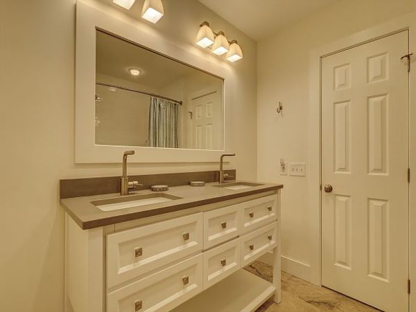 Hilton Head Vacation Home Five Bedroom Walk to Beach